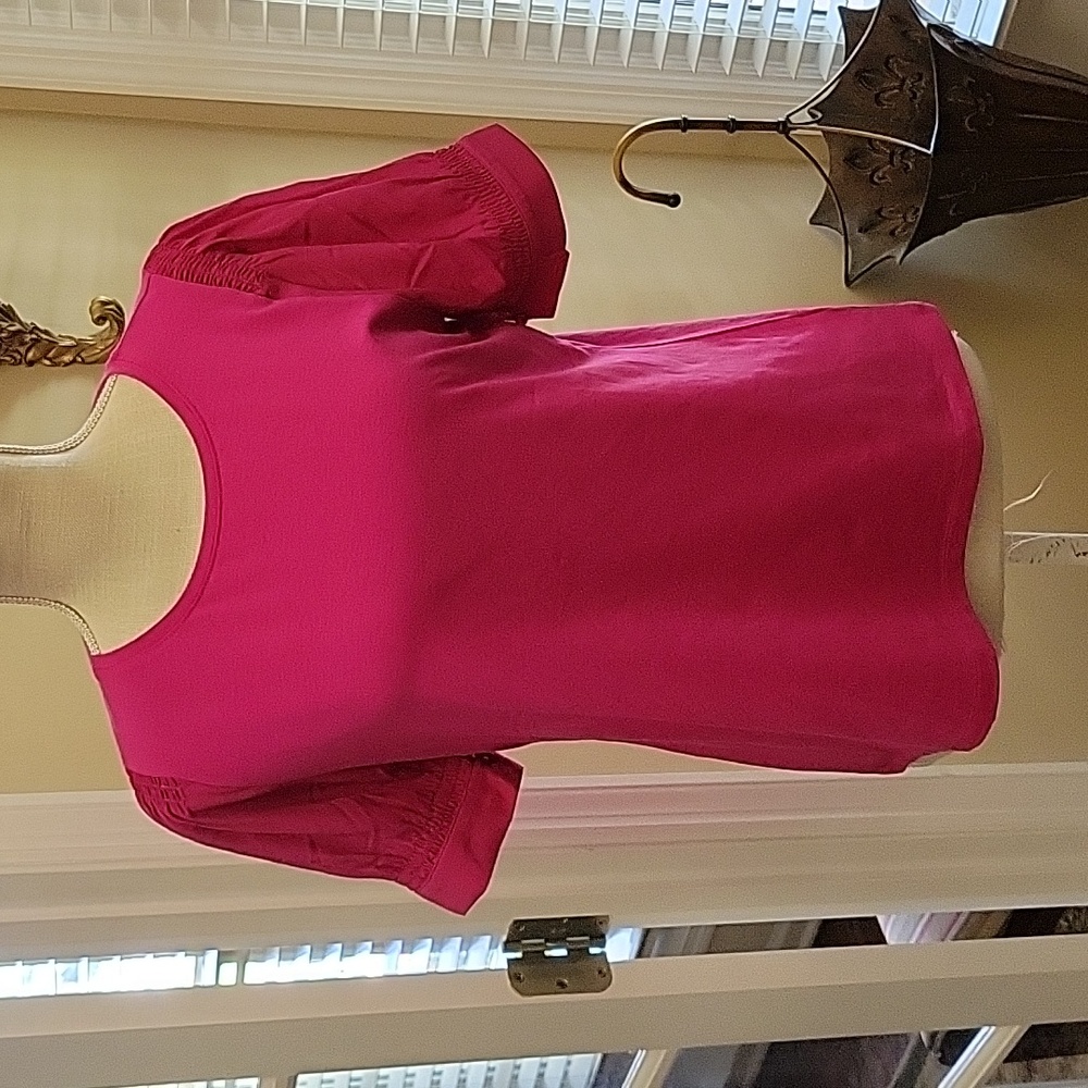 TALBOTS fuchsia short puff gathered sleeve top stretch pull on style Size M NEW…